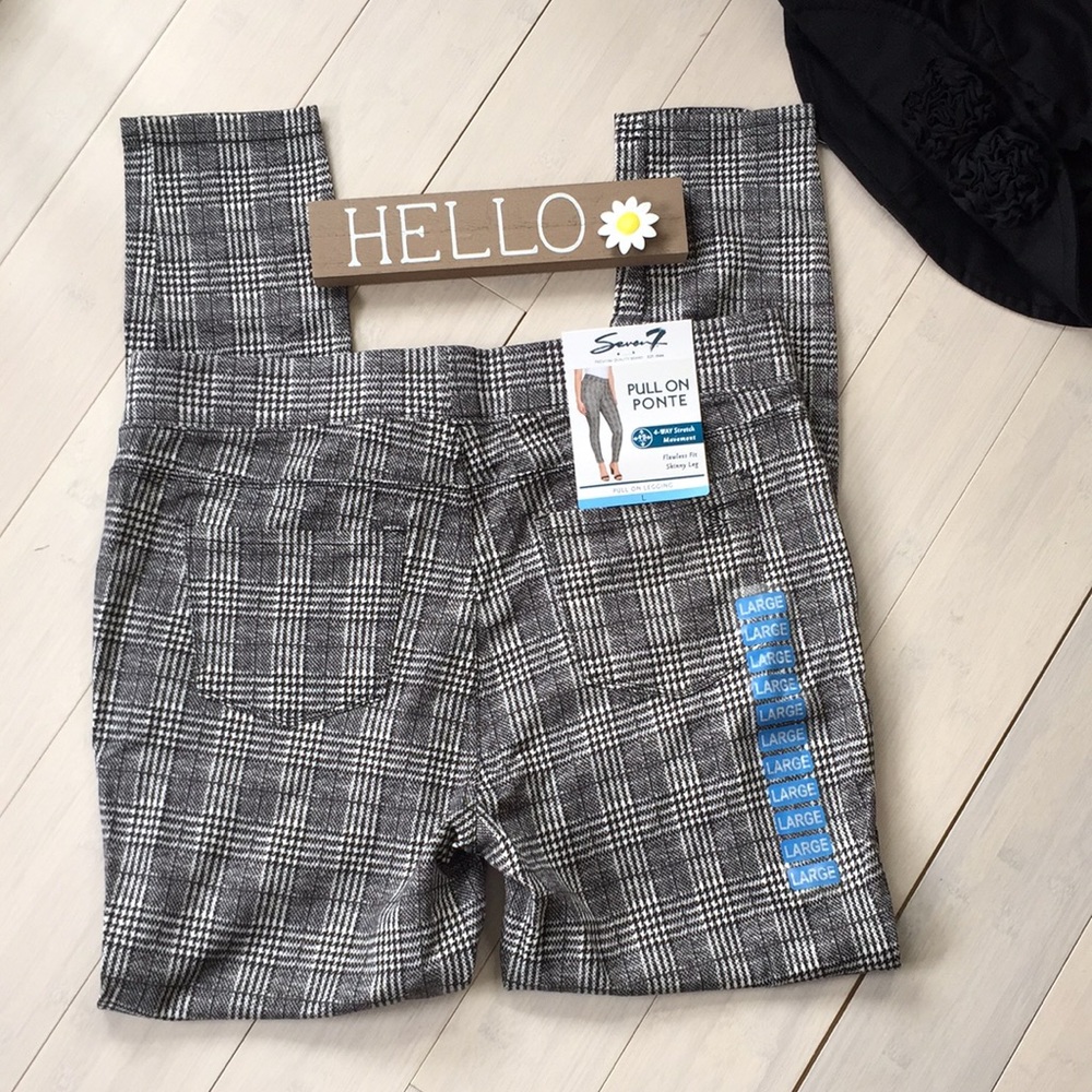 NWT Seven7 pants